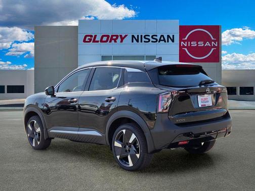 Super Black 2026 Nissan Kicks SR