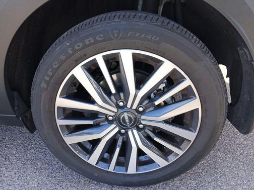 Fresh Powder 2022 Nissan Kicks SV