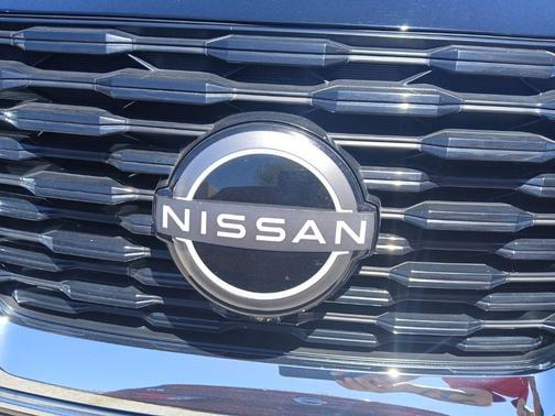 Super Black 2023 Nissan Rogue SL