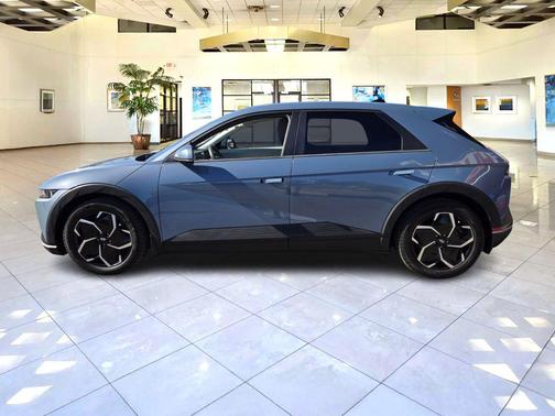 2023 Hyundai IONIQ 5 SE