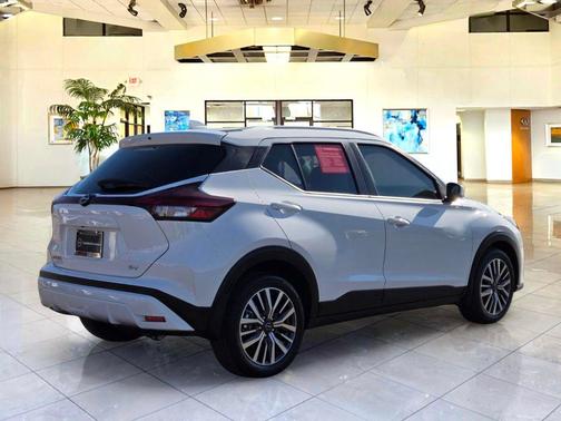 Fresh Powder 2022 Nissan Kicks SV