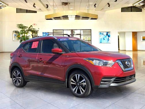 Cayenne Red Metallic 2020 Nissan Kicks SV