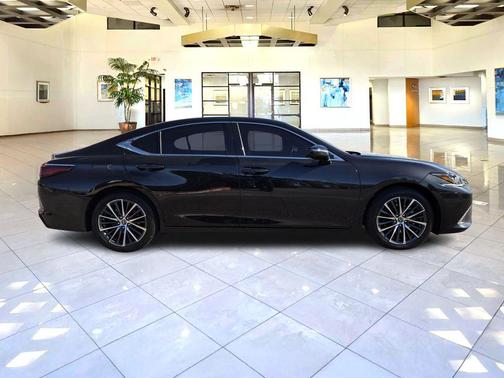 2023 Lexus ES 350 Base