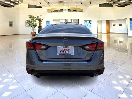 2023 Nissan Altima SR FWD