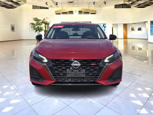 2023 Nissan Altima SR VC-Turbo FWD