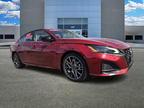 2023 Nissan Altima SR VC-Turbo FWD