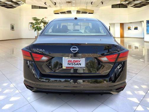 2025 Nissan Altima S FWD