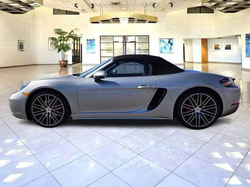 2017 Porsche 718 Boxster S