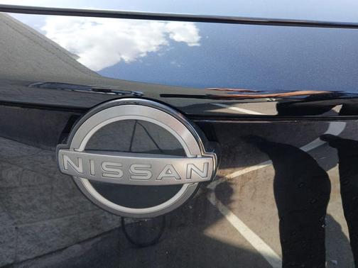 Black Diamond Pearl 2024 Nissan ARIYA ENGAGE