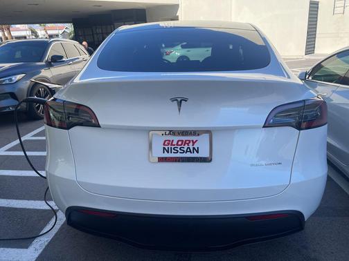 2023 Tesla Model Y Long Range Dual Motor All-Wheel Drive