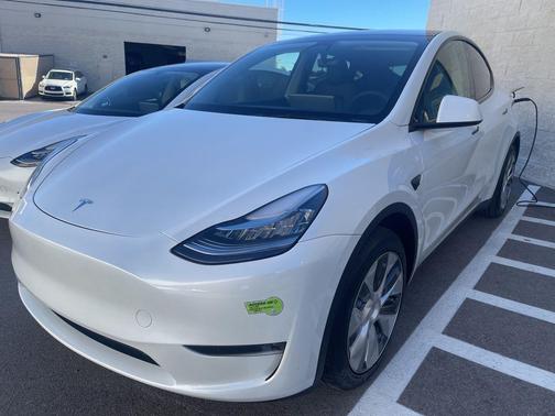 2023 Tesla Model Y Long Range Dual Motor All-Wheel Drive