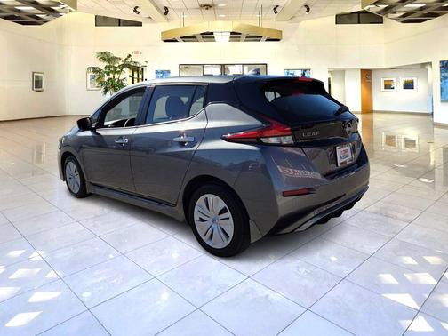 2024 Nissan Leaf S