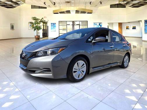 2024 Nissan Leaf S