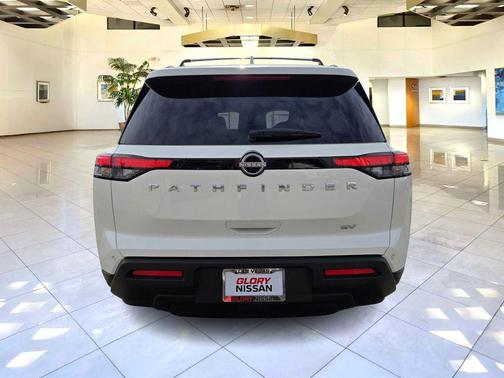 2022 Nissan Pathfinder SV 2WD