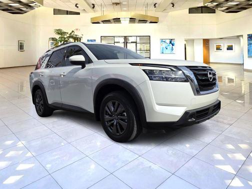 2022 Nissan Pathfinder SV 2WD