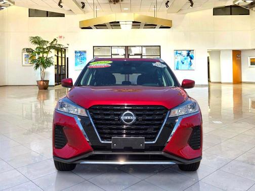 Scarlet Ember Tintcoat 2022 Nissan Kicks SV