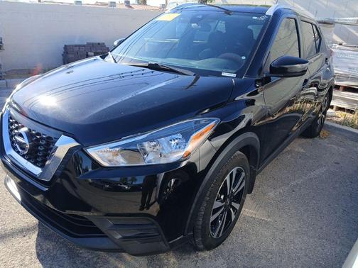 Super Black 2020 Nissan Kicks SV