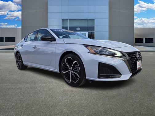 2023 Nissan Altima SR FWD