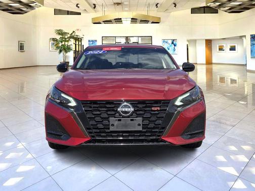 2024 Nissan Altima SR FWD