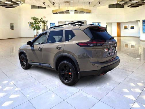 2025 Nissan Rogue Rock Creek