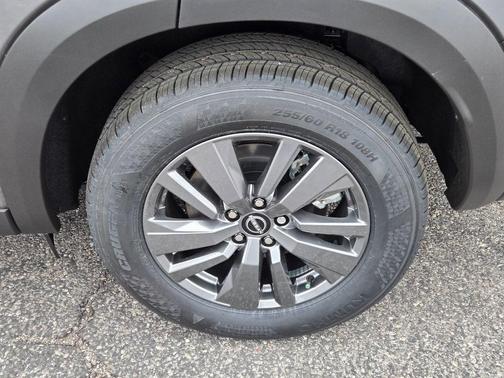 Gun Met 2026 Nissan Pathfinder SV