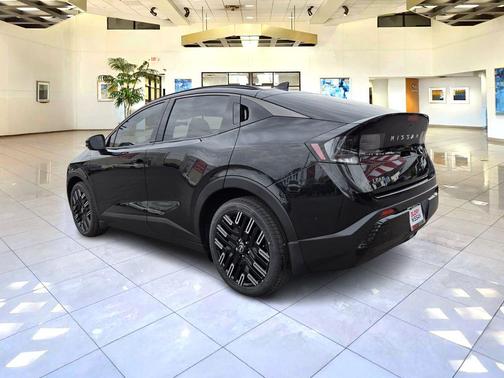 Diamond 2026 Nissan Leaf PLATINUM+