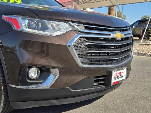 Havana Brown Metallic 2019 Chevrolet Traverse LT Cloth
