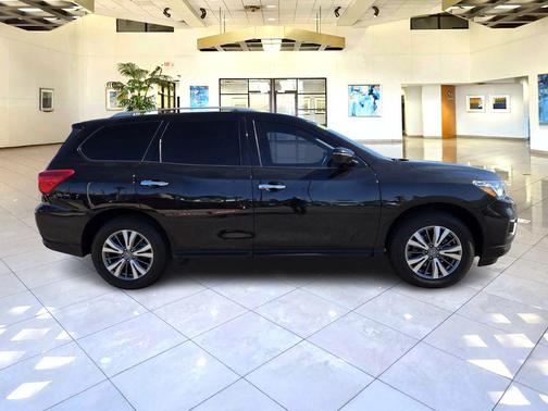 Magnetic Black Pearl 2019 Nissan Pathfinder SV