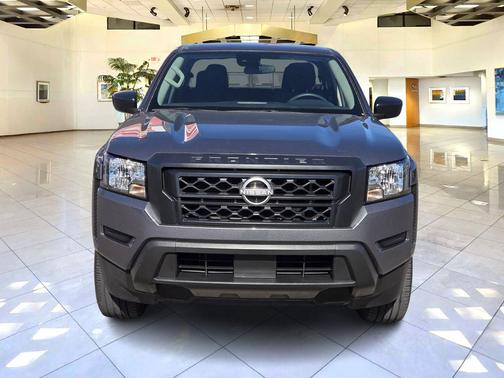 2023 Nissan Frontier S