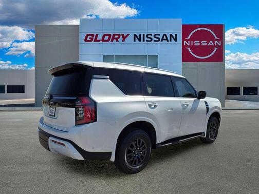 Aspen White Tricoat 2026 Nissan Armada SV