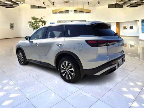 2022 INFINITI QX60 Pure