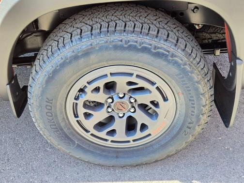 2025 Nissan Frontier PRO-X