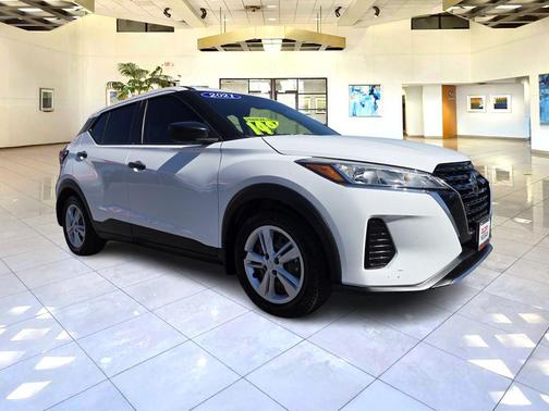 2021 Nissan Kicks S