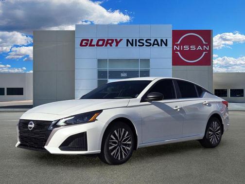 White Pearl 2026 Nissan Altima 2.5 SV