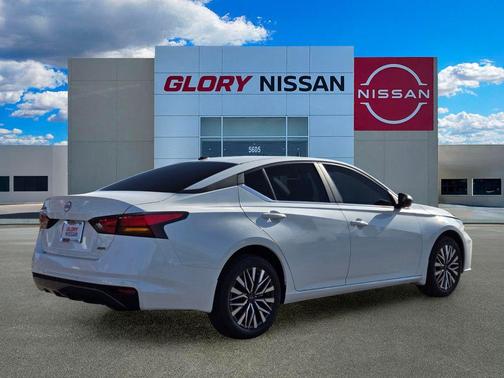 White Pearl 2026 Nissan Altima 2.5 SV