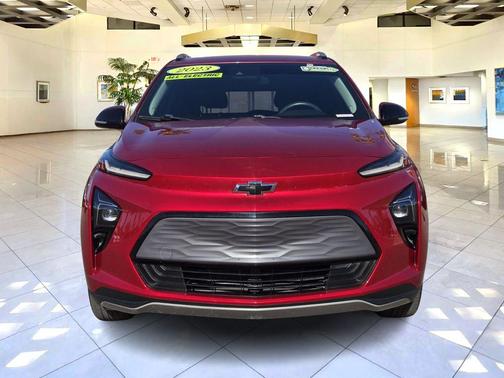 Radiant Red Tintcoat 2023 Chevrolet Bolt EUV FWD LT