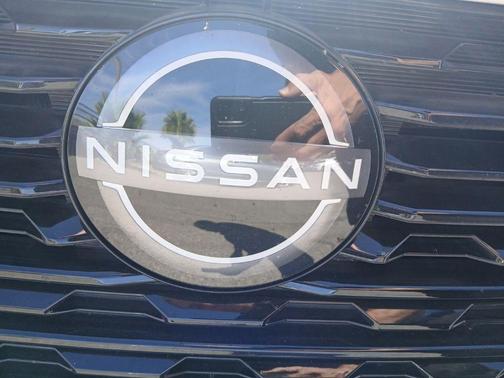 Aspen White Tricoat 2025 Nissan Sentra SV