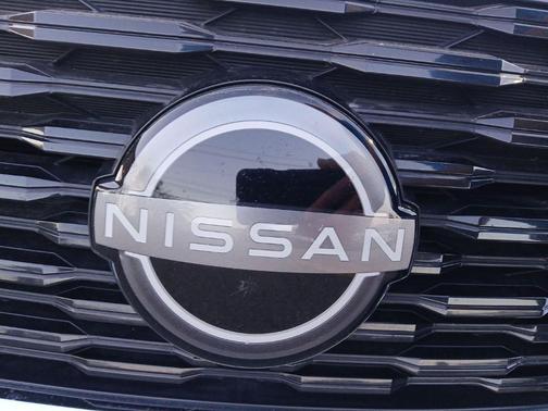 Super Black 2022 Nissan Rogue S