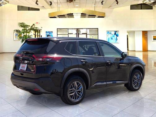 Super Black 2022 Nissan Rogue S