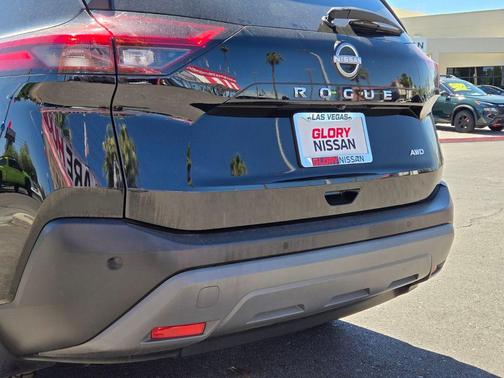 Super Black 2022 Nissan Rogue S