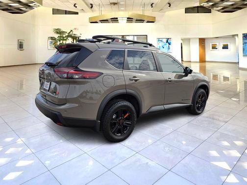 2025 Nissan Rogue Rock Creek