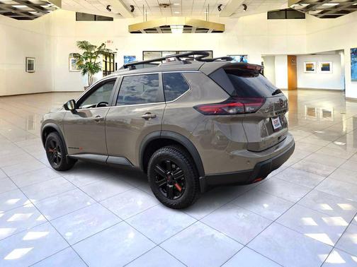 2025 Nissan Rogue Rock Creek