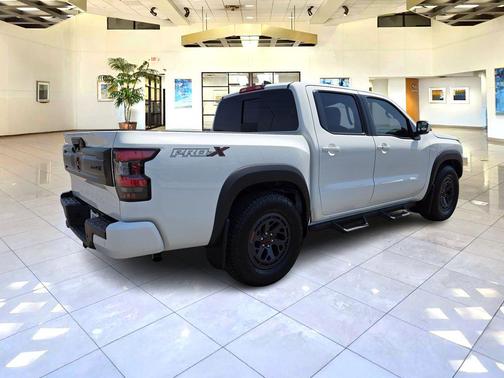2025 Nissan Frontier PRO-X