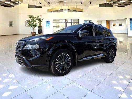 2025 Nissan Rogue Platinum