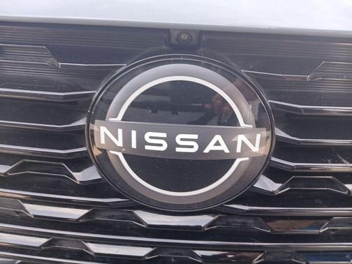 Atlantic Gray Metallic/Super Black 2025 Nissan Sentra SR