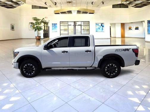 2024 Nissan Titan PRO-4X