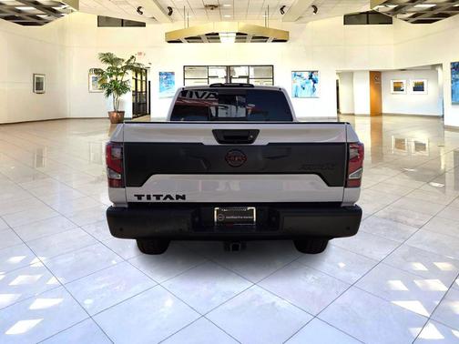 2024 Nissan Titan PRO-4X