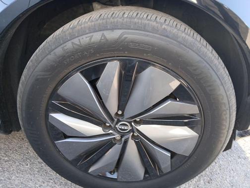 Boulder Gray Pearl/Black Diamond Pearl 2023 Nissan ARIYA VENTURE+