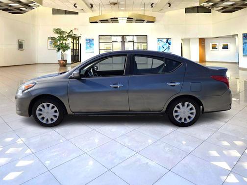 2017 Nissan Versa 1.6 SV