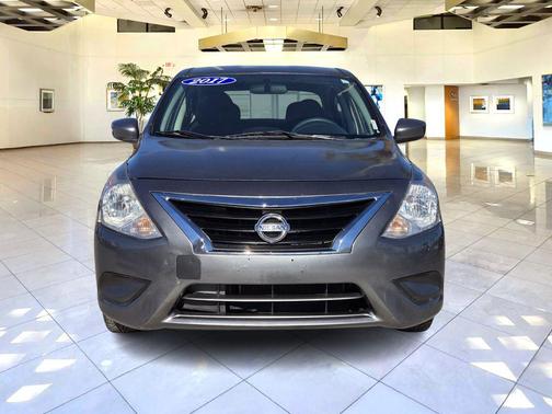 2017 Nissan Versa 1.6 SV